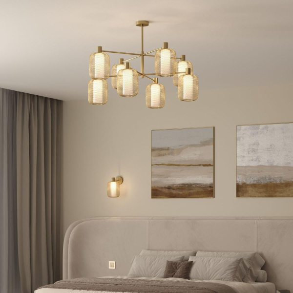 Потолочный светильник металлическим абажуром и стеклянным плафоном 30192/8 золото