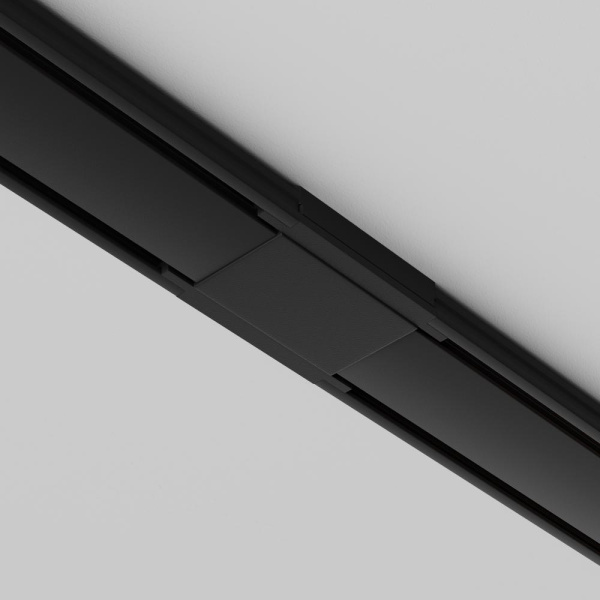 Коннектор питания прямой Radity черный