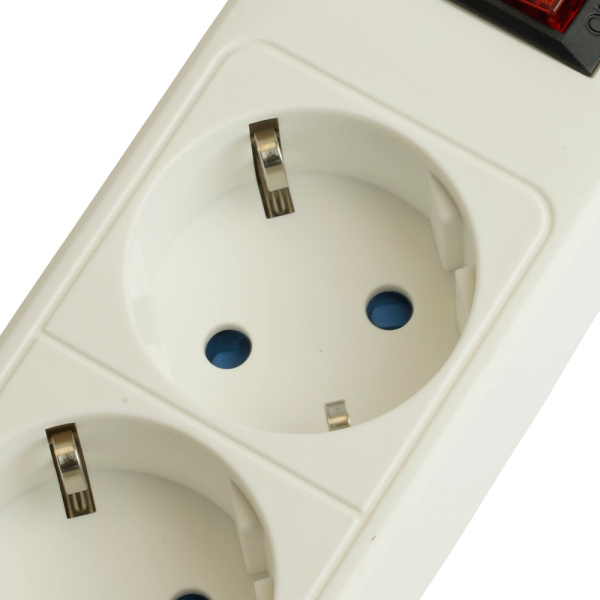 Сетевой фильтр 4-местный с/з STEKKER HM20-41-05 3x1мм2, 5 м, серия Optima, белый