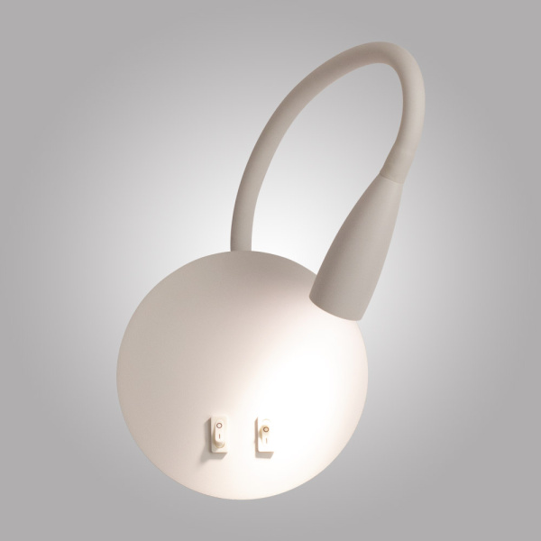 Настенный светильник AM484 WH