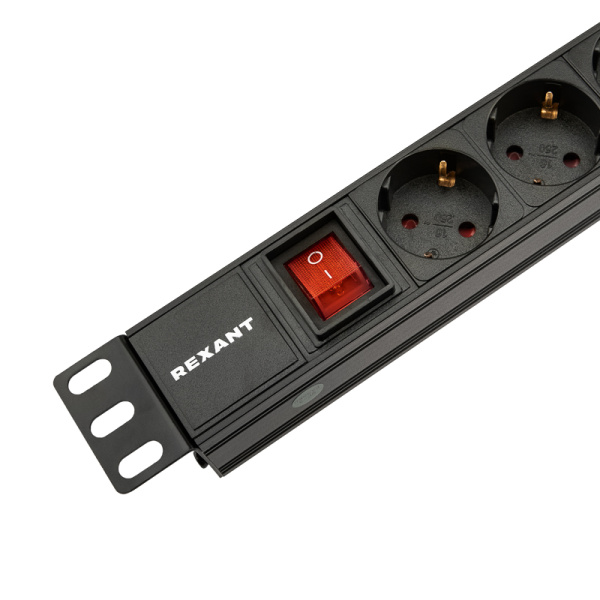 Блок распределения питания для 19" шкафов, горизонтальный, 8 розеток СЕЕ 7/4, 10A, выкл, алюм корп, гнездо C14 REXANT