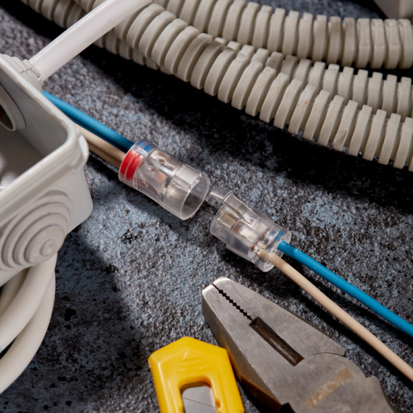 Экспресс-клемма СМК 2273-2x2R проходная разъемная 2 полюса 2х2-проводная 0,5-2,5мм² (блистер 5 шт/уп) REXANT