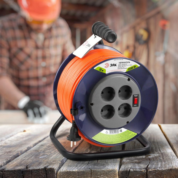 Удлинитель силовой ЭРА RPx-4s-2x1.5-50m на пластиковой катушке без заземления 4 розетки 50м ПВС 2х1.5мм2