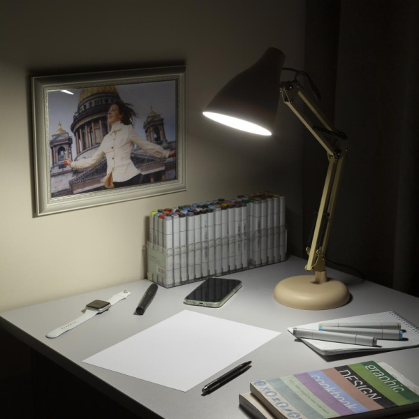 Настольный светильник ЭРА N-123-Е27-40W-BG бежевый