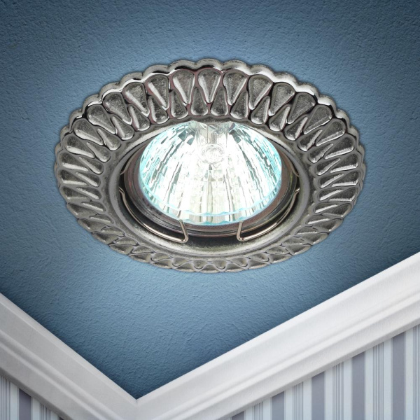 ST4 CH/SS Светильник ЭРА штампованный MR16,12V/220V, 50W сатин серебро/хром (100/2800)