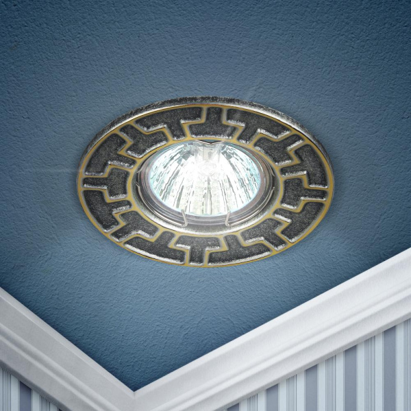 ST5 GD/SS Светильник ЭРА штампованный MR16,12V/220V, 50W сатин серебро/золото (100/2800)