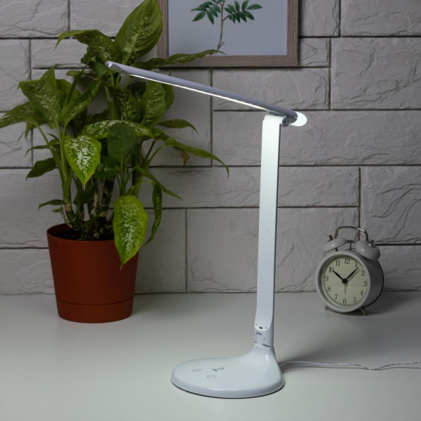 Настольный светильник ЭРА NLED-482-10W-W светодиодный белый