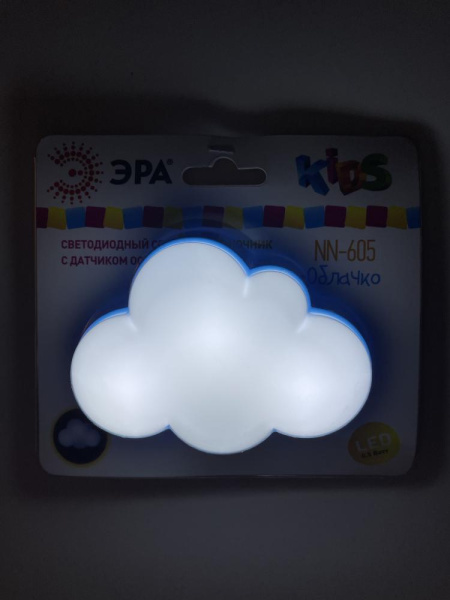 Ночник - светильник светодиодный ЭРА NN-605-LS-W в розетку с датчиком освещенности белый