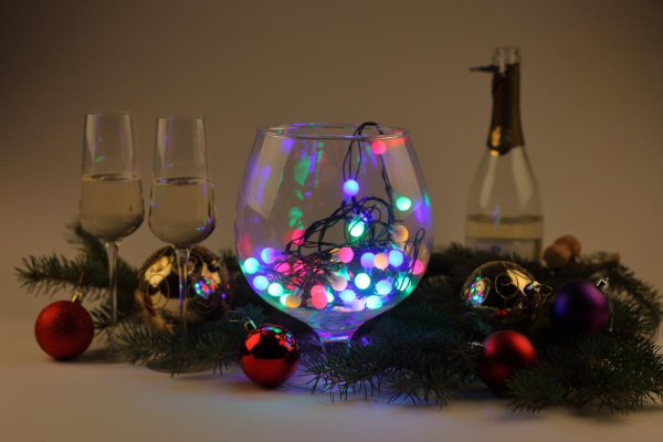 ENIN - 15BM ЭРА Гирлянда LED Нить Шарики d15мм, 5 м мультиколор, 220V, (36/756)