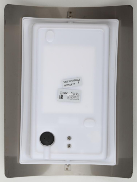 WL23 Подсветка ЭРА Декоративная подсветка E27 MAX40W IP44 хром/белый (12/96)