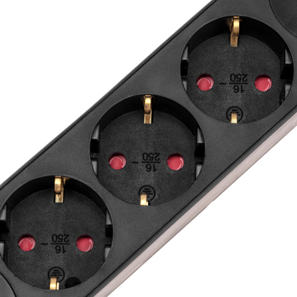 Удлинитель STANDARD 3 гнезда, 3м, 3х1,0мм², с/з, с выключателем, 2 USB, черный REXANT