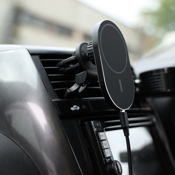 Автомобильный держатель с беспроводной зарядкой MagSafe 15Вт REXANT 