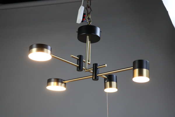 Люстра  подвесная ZORTES LUNAR ZRS.1805.04, Мощность - 40Вт, Тип лампы: LED, В -320мм / Ш - 600мм / Ш - ø600мм