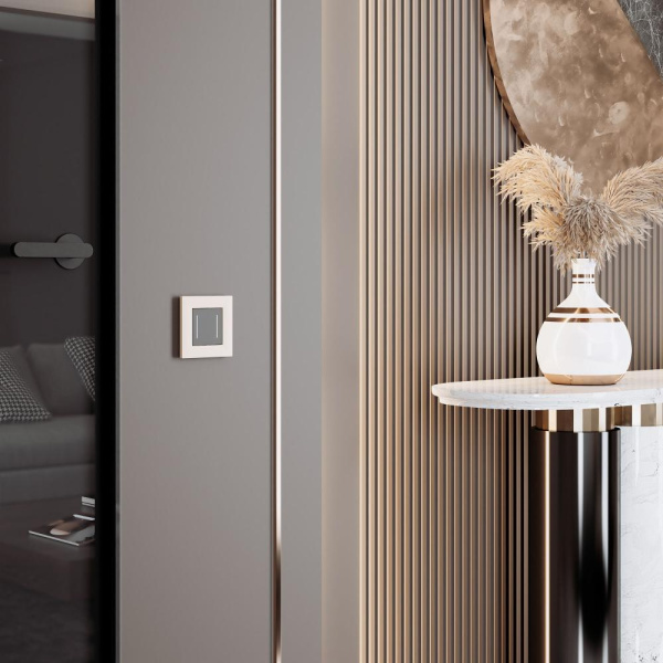 Рамка на 1 пост Slab (айвори софт) W0012962