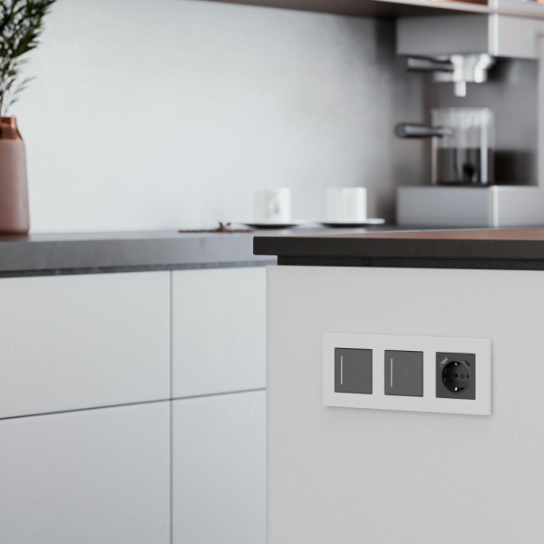 Рамка на 3 поста Slab (белый софт) W0032961