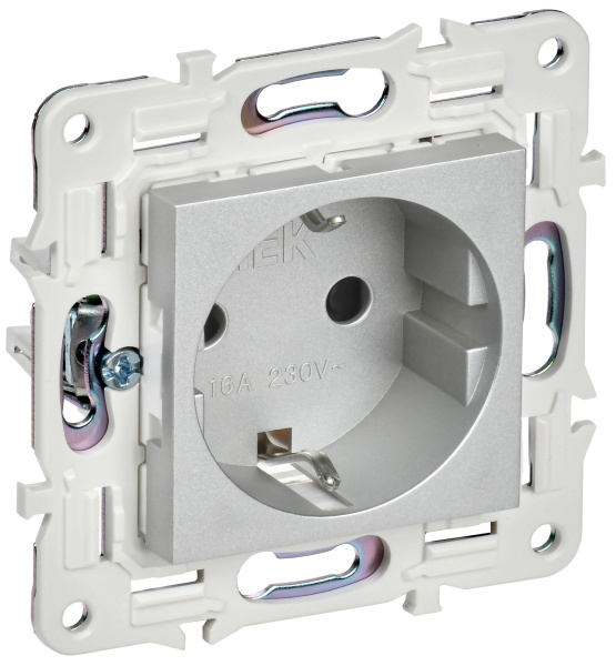 SKANDY Розетка с заземлением с защитными шторками 16А SK-R04S серебряный IEK