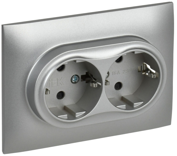 SKANDY Розетка 2-местная с заземлением с защитными шторками 16А в сборе SK-R07S серебряный IEK