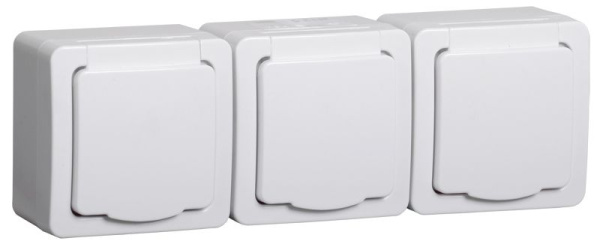 Розетка 3-местная для открытой установки РСб23-3-ГПБб с заземляющим контактом IP54 ГЕРМЕС PLUS белый IEK