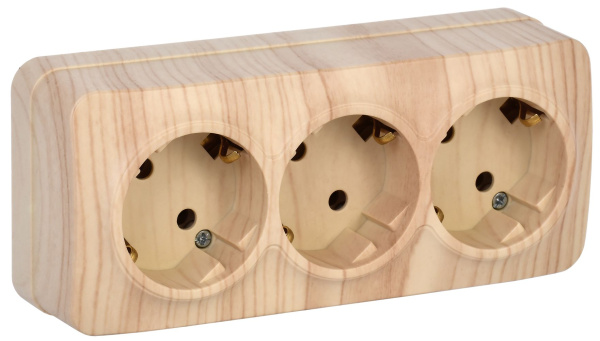 Розетка трехместная для открытой установки РС23-3-ХС с заземлением 16А GLORY сосна IEK