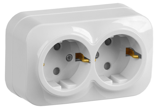 Розетка двухместная для открытой установки РСш22-3-ХБ с заземлением и защитной шторкой 16А GLORY белый IEK