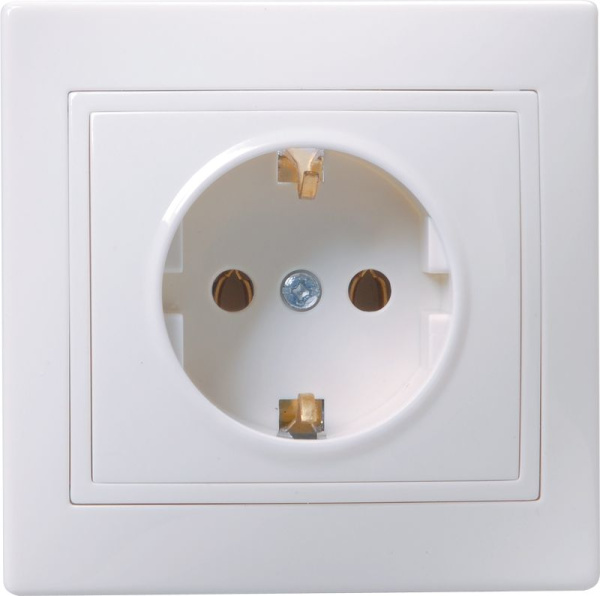 Розетка 1-местная РС10-3-КБ с заземляющим контактом без защитной шторки 16А КВАРТА белый IEK