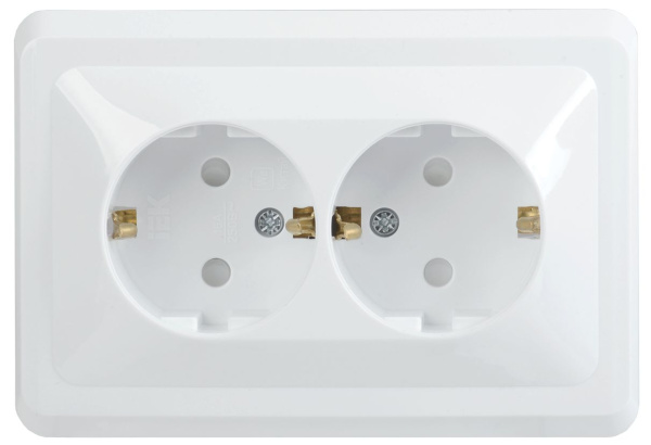 Розетка 2-местная РСш12-3-ВБ с заземляющим контактом с защитной шторкой 16А ВЕГА белый IEK