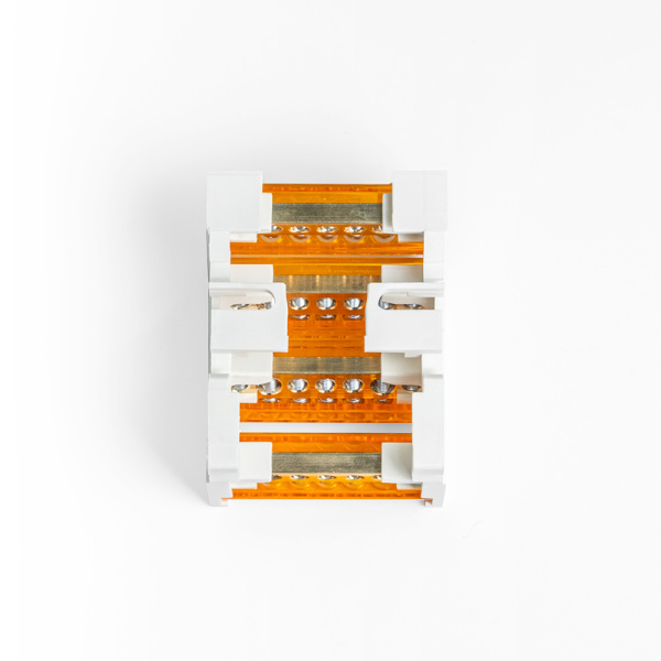 Шина на DIN-рейку в корпусе (кросс-модуль) 4х7 Промрукав