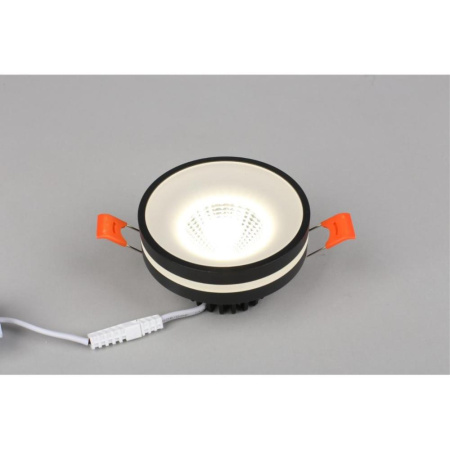 OML-102719-06