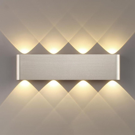 7106/8WL HIGHTECH ODL26 441 Настенный светильник матовый никель/металл IP20 LED 8W 3000K 220V MAGNUM