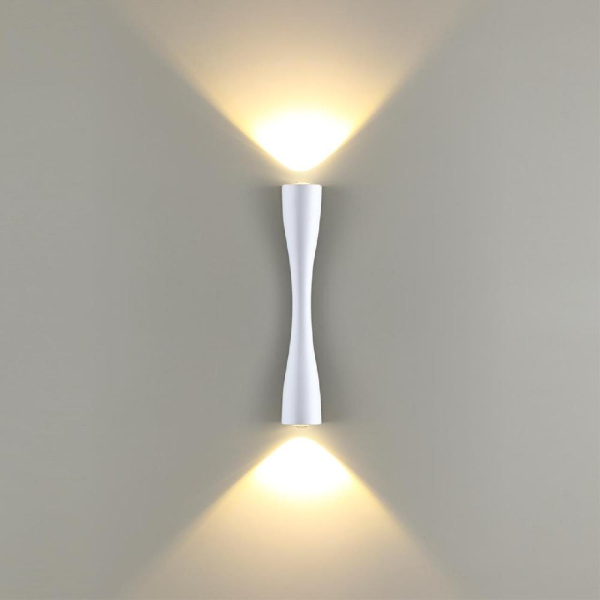 4290/10WL HIGHTECH ODL22 373 белый/металл Настенный светильник IP20 LED 10W 588Лм 3000K ANIKA