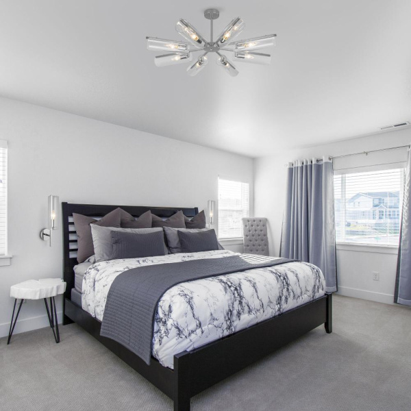 НАСТЕННЫЙ СВЕТИЛЬНИК СО СТЕКЛЯННЫМ ПЛАФОНОМ 70144/1 хром