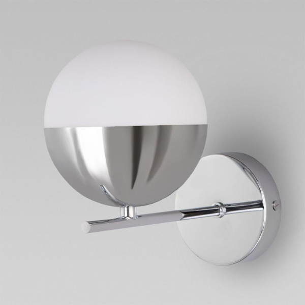 НАСТЕННЫЙ СВЕТИЛЬНИК СО СТЕКЛЯННЫМ ПЛАФОНОМ 70129/1 хром