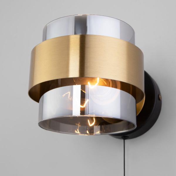 Настенный светильник в стиле лофт 70127/1 черный/ дымчатый