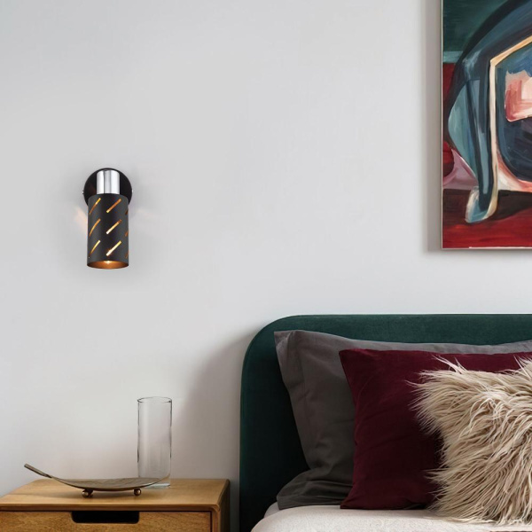 Настенный светильник с металлическим плафоном 20090/1 черный / хром