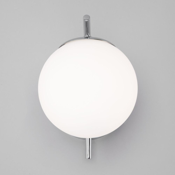 Настенный светильник со стеклянным плафоном 70152/1 хром