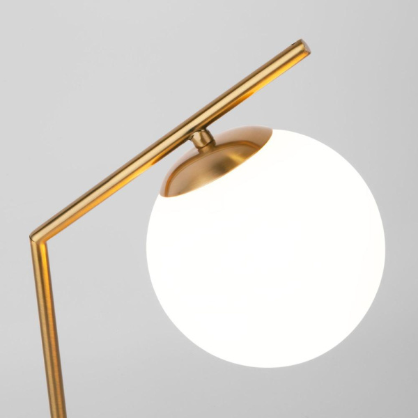 Настольный светильник со стеклянным плафоном 01082/1 латунь