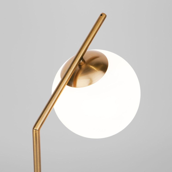 Настольный светильник со стеклянным плафоном 01082/1 латунь