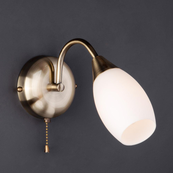 Настенный светильник со стеклянным плафоном 30280/1 античная бронза