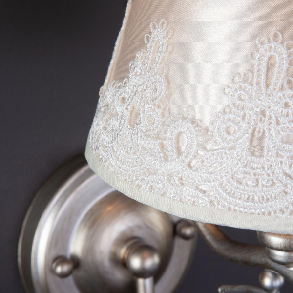 Настенный светильник с тканевым абажуром 60069/1 серебро