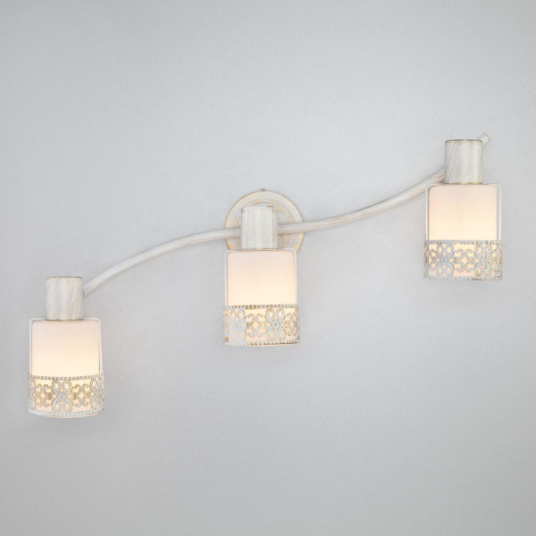 Настенный светильник со стеклянными плафонами 20025/3 белый с золотом