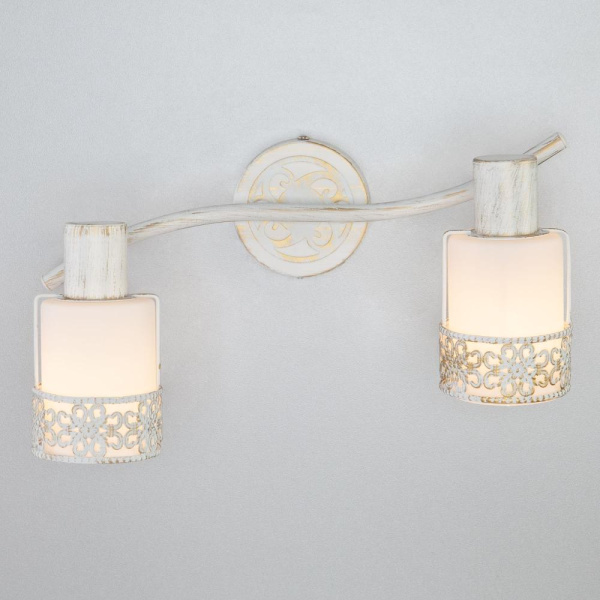 Настенный светильник со стеклянными плафонами 20025/2 белый с золотом