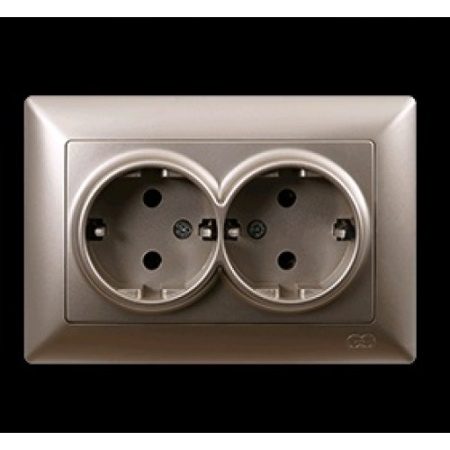 VS2815150 Розетка 2х с заземлением серебряный металлик