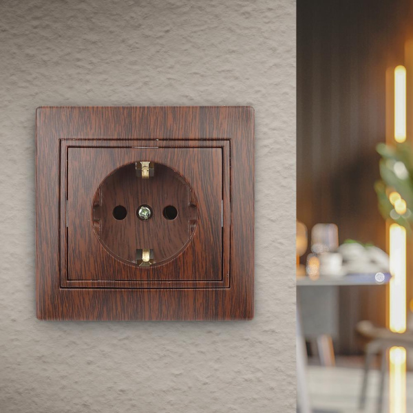 1-202-10 Intro Розетка 2P+E Schuko, 16А-250В, IP20, СУ, Plano, венге (10/200/2000)