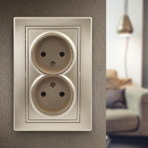 1-204-04 Intro Розетка 2х2P, 16А-250В, IP20, СУ, Plano, шампань (10/100/1800)