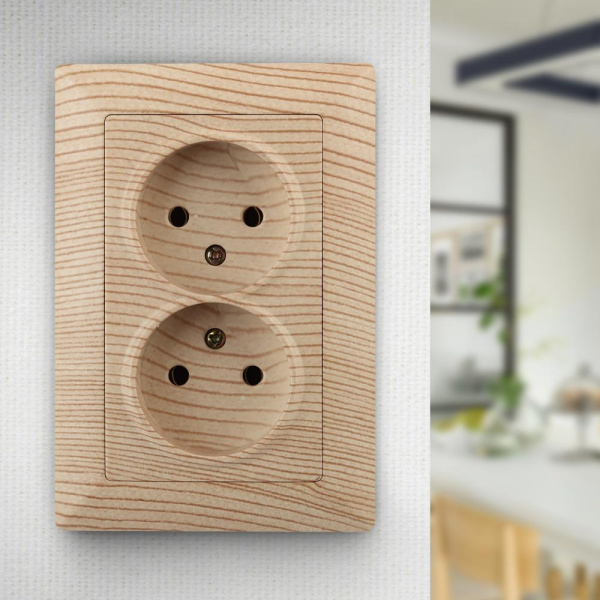 4-204-11 Intro Розетка 2х2P, 16А-250В, СУ, Solo, сосна (10/100/1500)