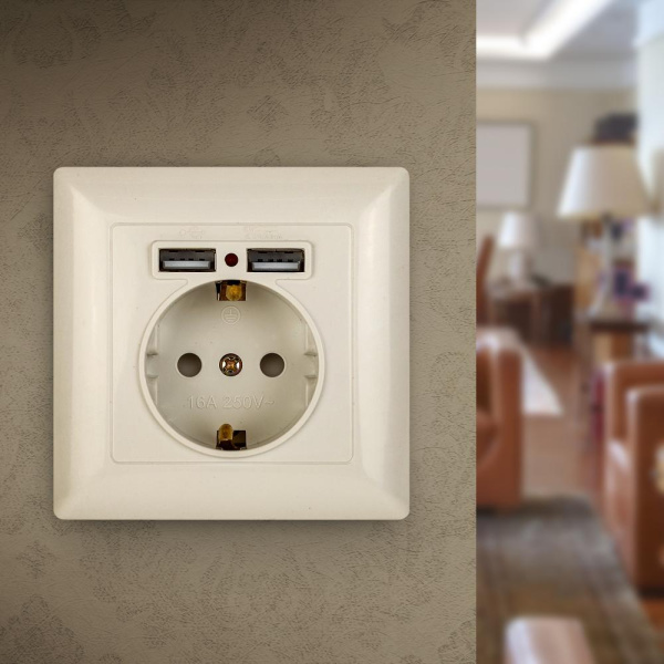 4-410-02 Intro Розетка P+E Schuko со шторками, 16А-250В + 2хUSB, СУ, Solo, слоновая кость (10/100/20