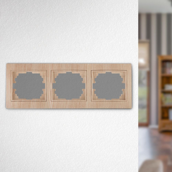 Рамка для розеток и выключателей Intro Plano 1-503-11 на 3 поста горизонтальная, СУ, сосна