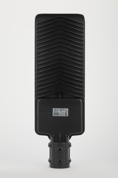Уличный светильник ЭРА SPP-502-0-50K-200 200Вт 5000К 20000Лм IP65 КСС  Ш-с  IC-SMD 48-60мм полный раструб