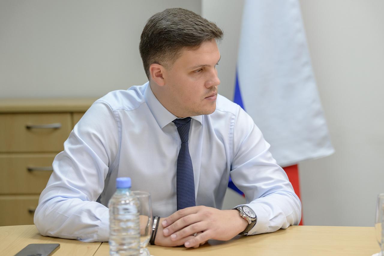 Вениамин Кондратьев посетил предприятие по производству радиоэлектронной продукции
