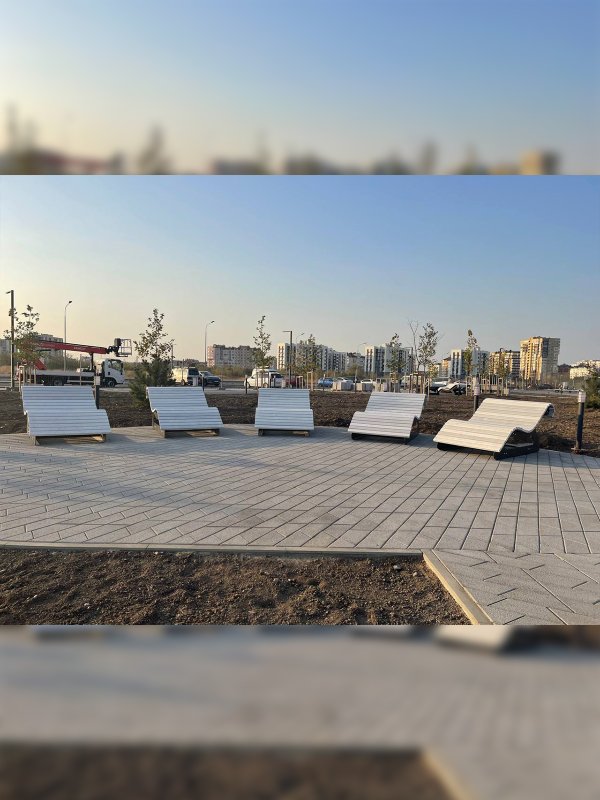 Шезлонг парковый двухместный из полимерпесчаного композита